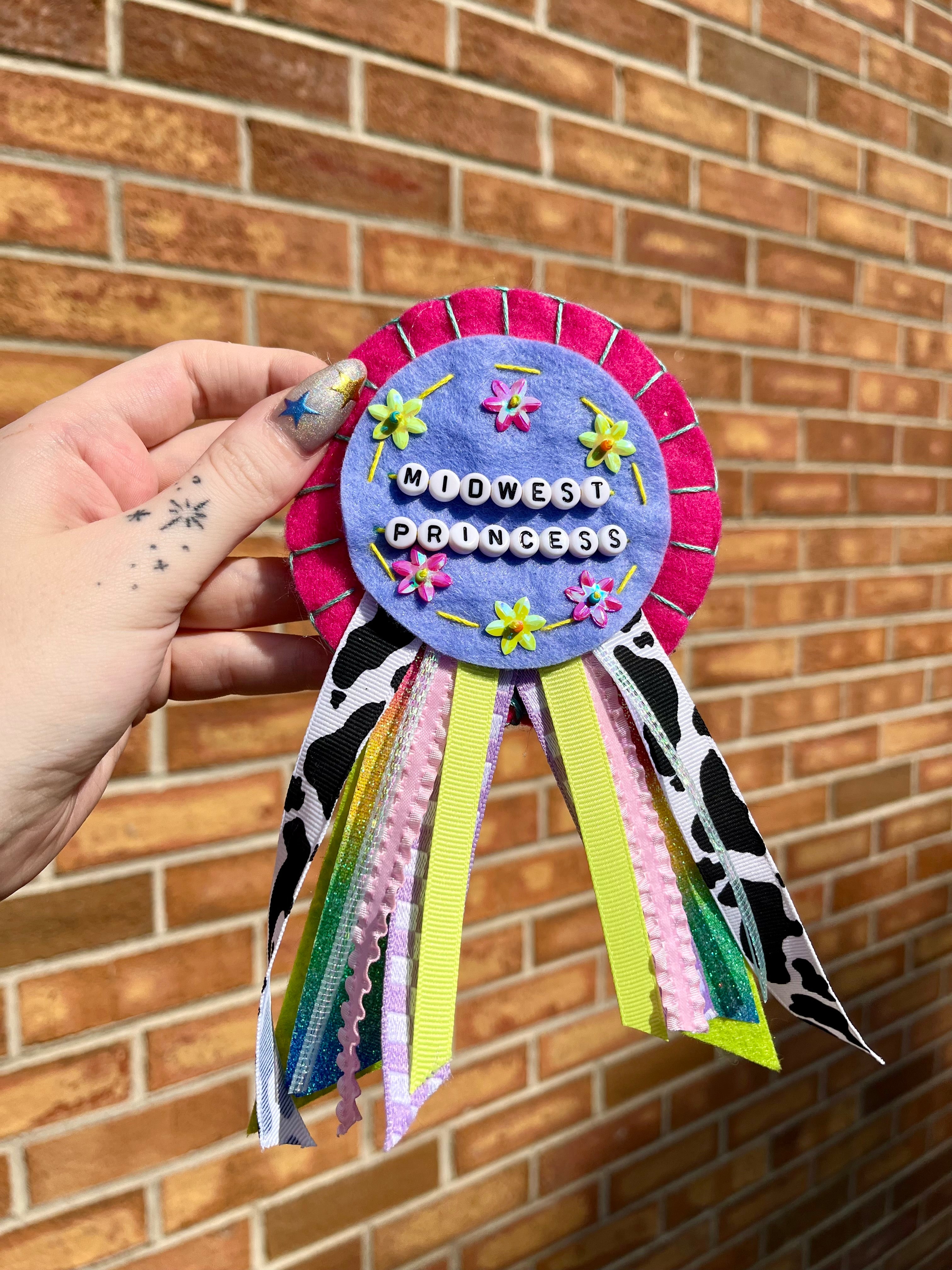 pre-made felt prize ribbon